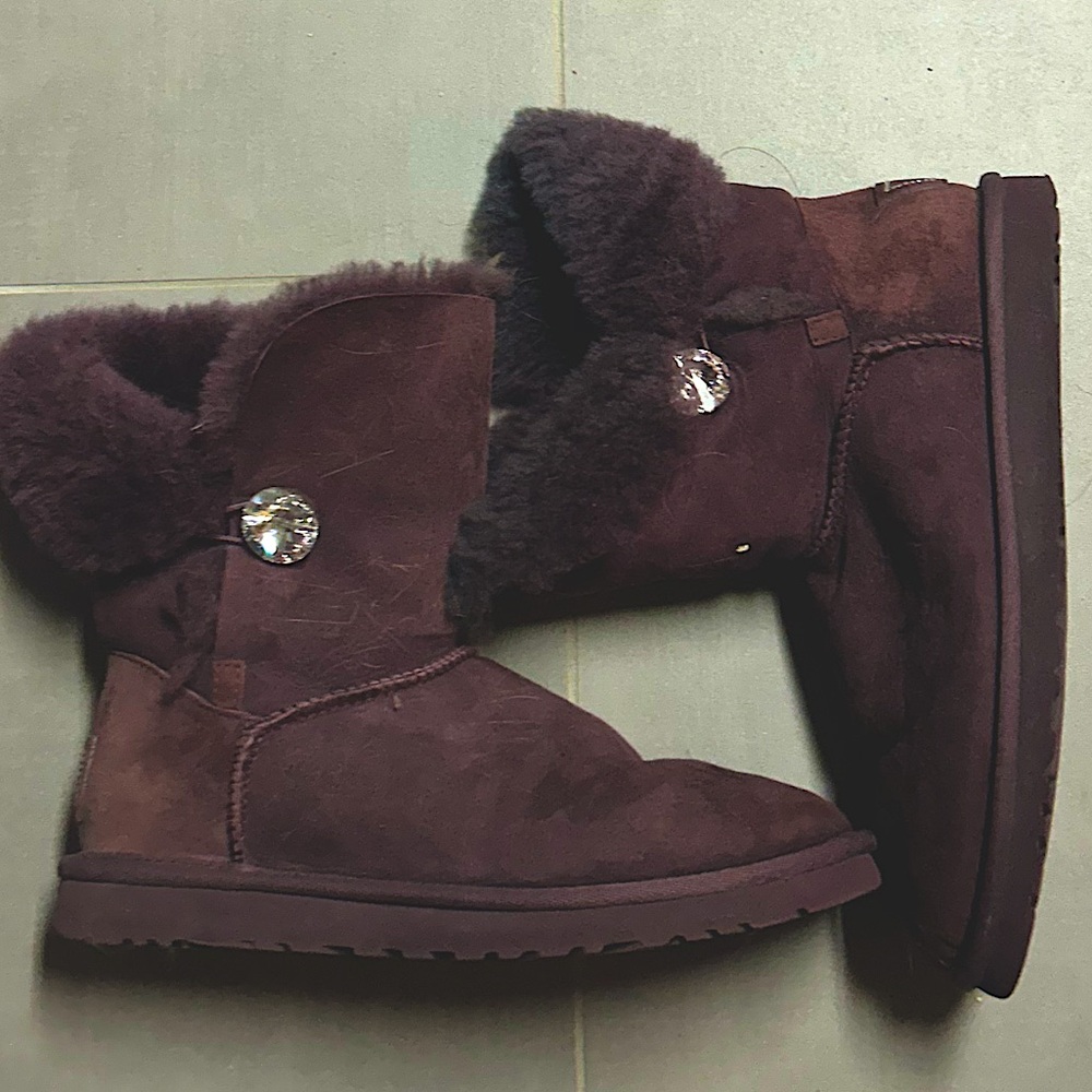 UGG BOOTS